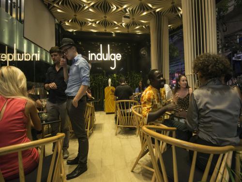 Sukhumvit Suites Bangkok - Indulge fusion food bar & restaurant